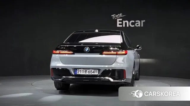 BMW 7 Series (G70) id 3571344 из Кореи 14