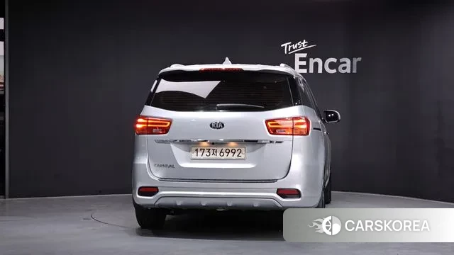 Kia The New Carnival id 3742820 из Кореи 14