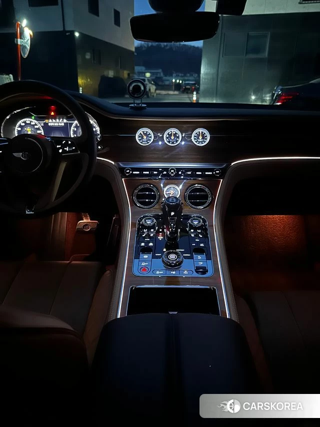 Bentley Continental GT 3rd Generation 2020 Небесно-голубой из Кореи, фото 4