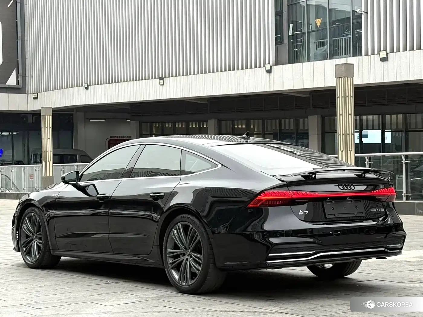 Audi A7 2023 Silver/gray из Китая, фото 4
