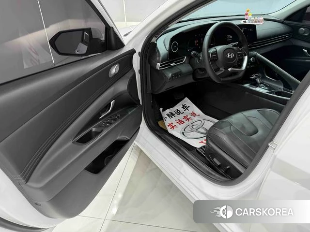 Hyundai Elantra id 4257704 из Китая 16