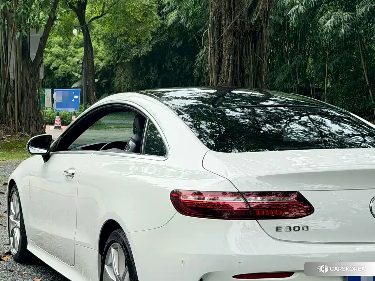 Mercedes-Benz E-Class 2022 Белый из Китая, фото 4