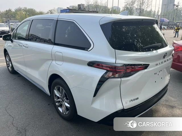 Toyota Saina id 4258042 из Китая 14