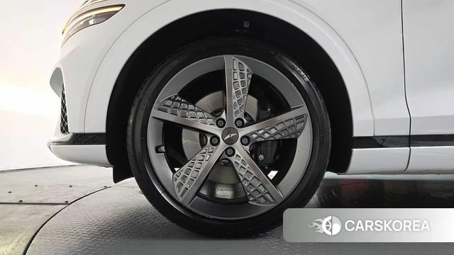 Genesis GV70 id 4187216 из Кореи 29