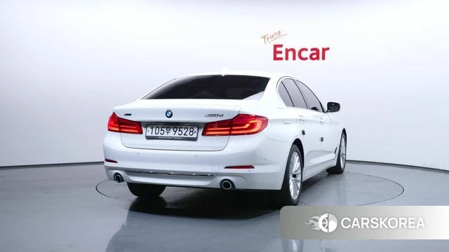 BMW 5 Series (G30) id 4179885 из Кореи 14