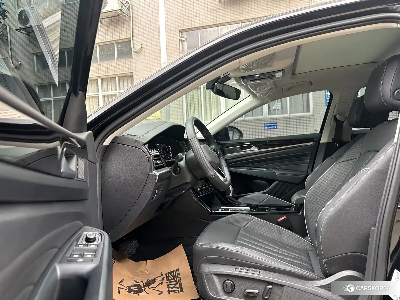 Volkswagen Passat 2023 Черный из Китая, фото 5
