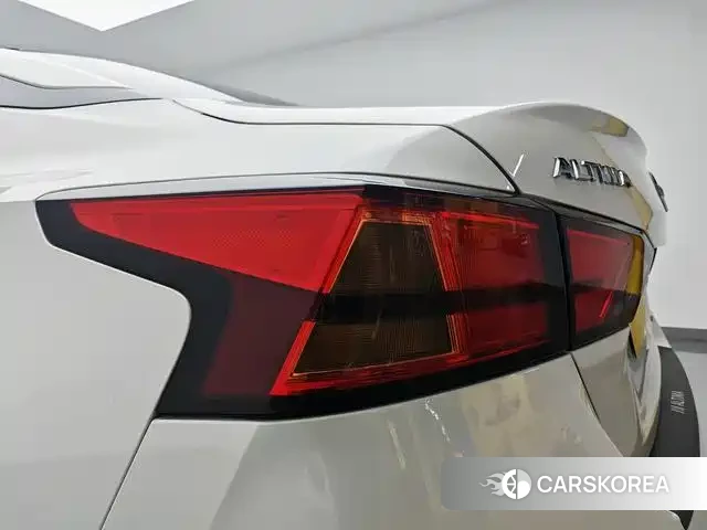 Nissan Altima id 4553964 из Китая 13