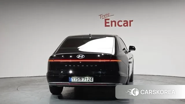 Hyundai Grandeur (GN7) id 3763898 из Кореи 14