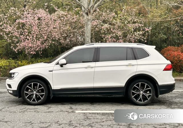 Volkswagen Tiguan L id 4341583 из Китая 10