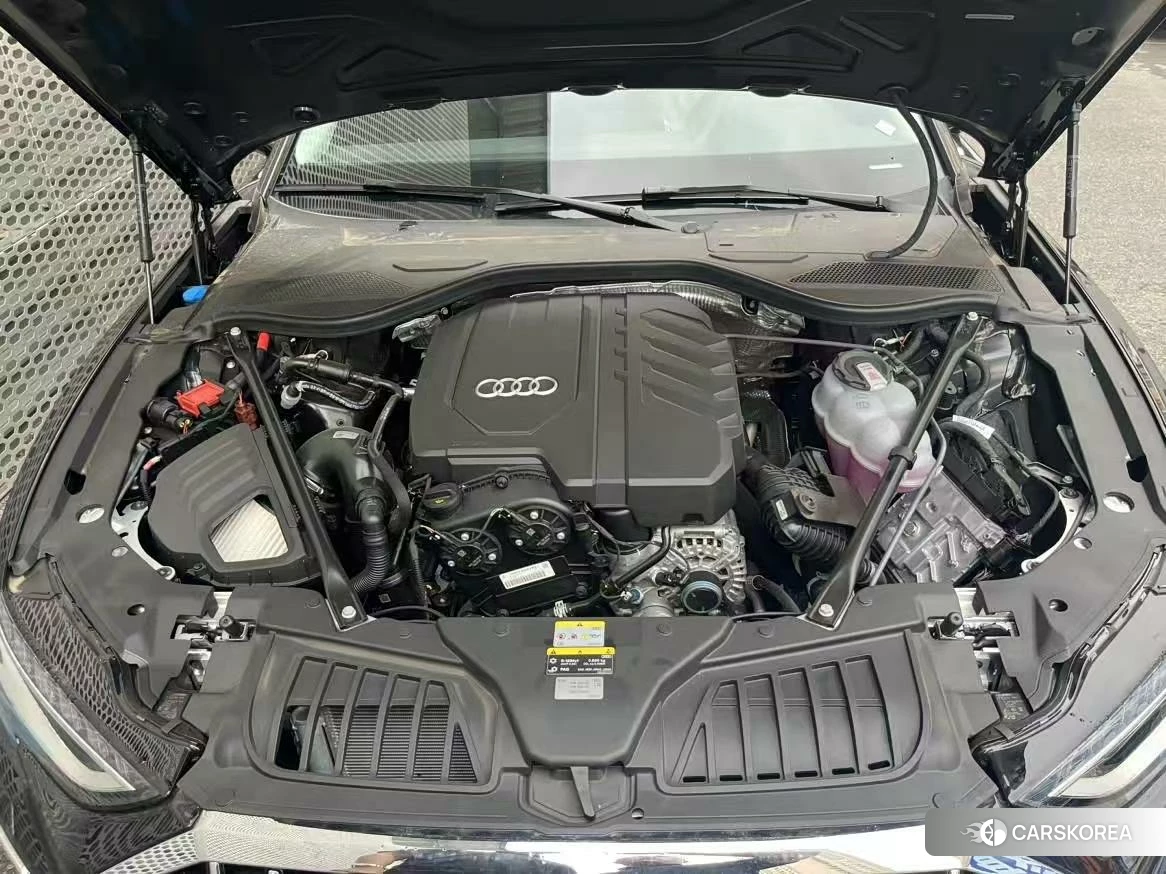 Audi A8 2024 Черный из Китая, фото 4