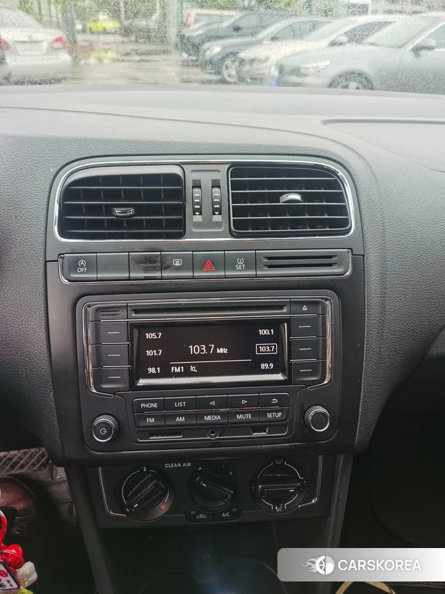 Volkswagen Polo id 4240482 из Китая 20