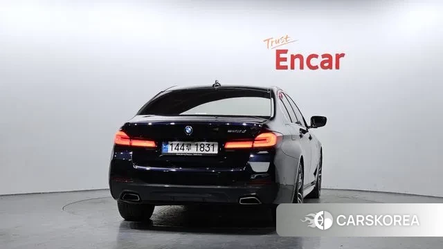 BMW 5 Series (G30) id 3639947 из Кореи 14