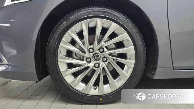 Lexus ES300h 7th generation id 4693598 из Кореи 27