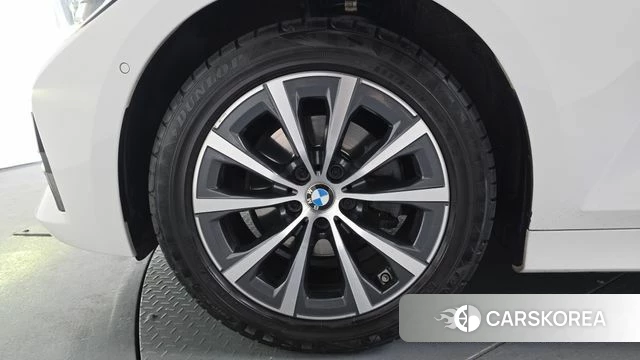 BMW 3 Series (G20) id 3865954 из Кореи 14