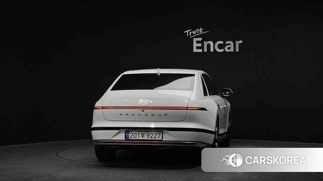 Hyundai Grandeur (GN7) id 3940089 из Кореи 14