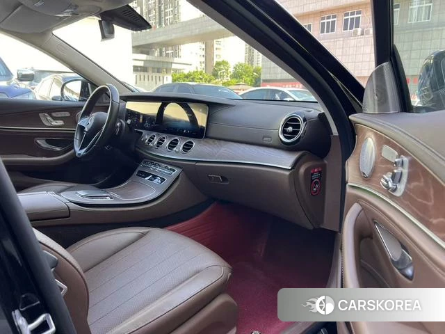 Mercedes-Benz E-class 2024 Черный из Китая, фото 5