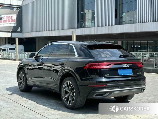 Audi Q8 2022 Черный из Китая, фото 4