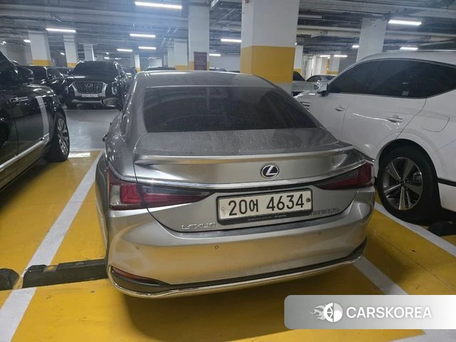 Lexus ES300h 7th generation 2018 Золотой из Кореи, фото 4