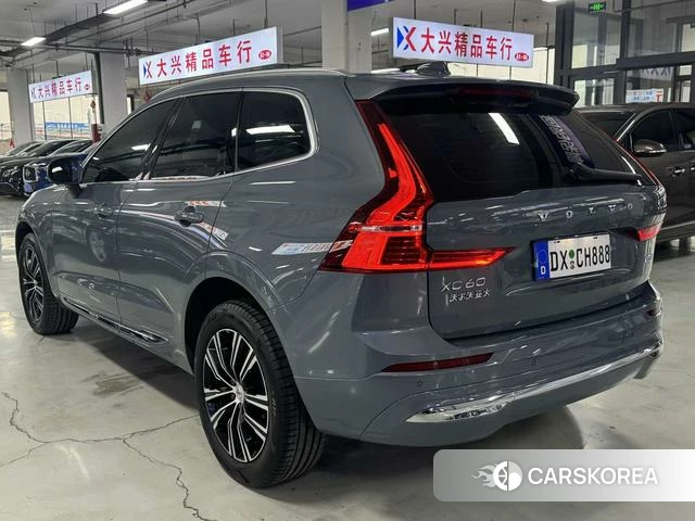 Volvo XC60 2022 Темно-серый из Китая, фото 4