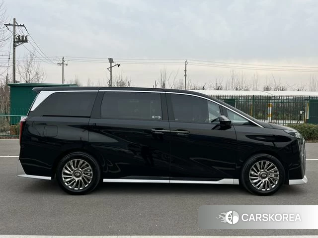 GAC Trumpchi Trumpchi M8 id 3902061 из Китая 22