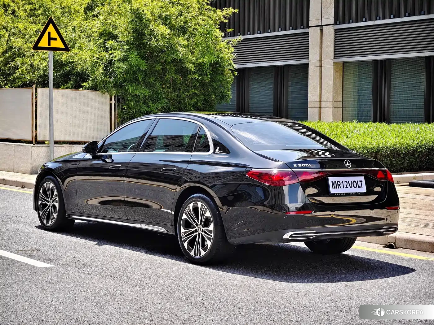 Mercedes-Benz E-Class id 4565286 из Китая 13