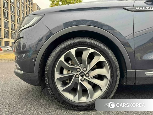Lincoln Navigator id 4214535 из Китая 10