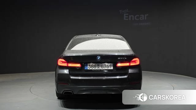 BMW 5 Series (G30) id 4303439 из Кореи 27