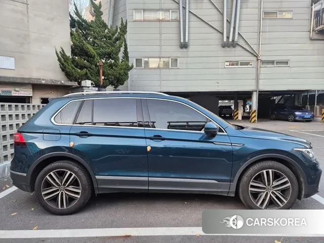 Volkswagen Tiguan second Generation 2024 Синий из Кореи, фото 4