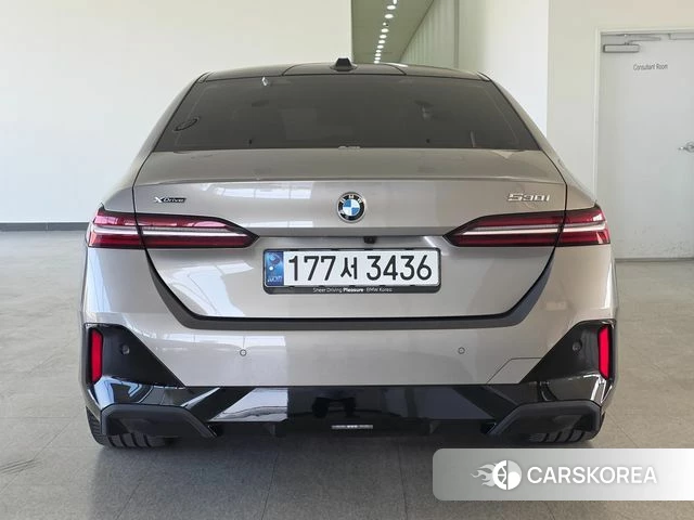 BMW 5 Series (G60) id 4206492 из Кореи 14