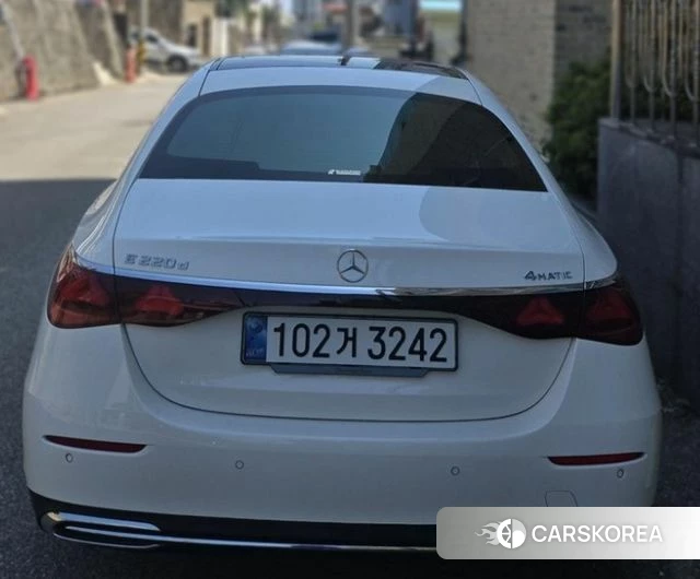 Mercedes-Benz E-Class W214 2024 Белый из Кореи, фото 4