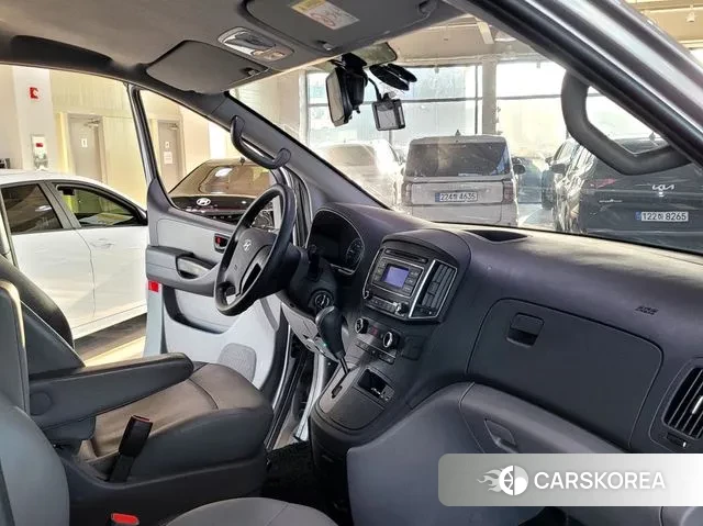 Hyundai The New Grand Starex id 3556853 из Кореи 13