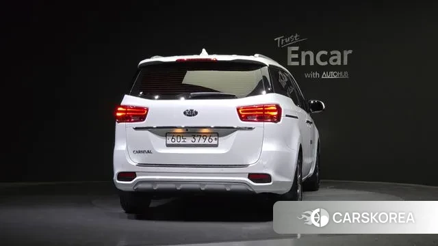 Kia The New Carnival id 2941415 из Кореи 14