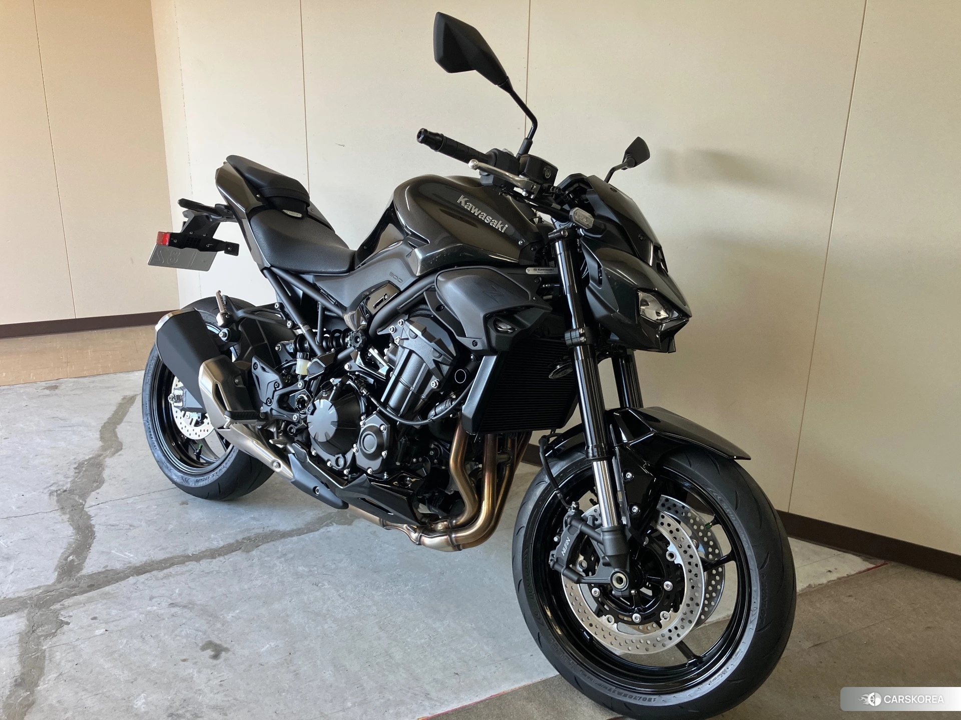 Kawasaki Z900 2025 из Японии