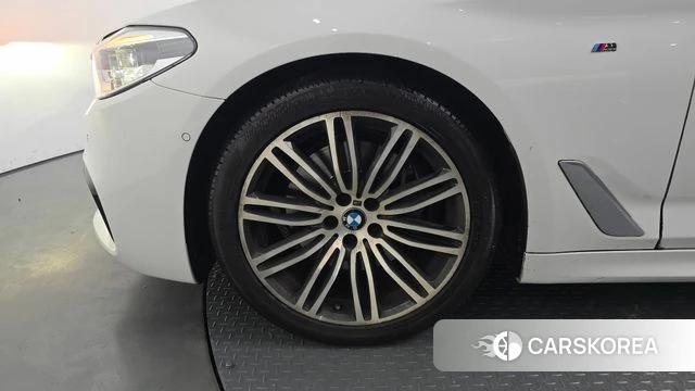BMW 5 Series (G30) id 4770151 из Кореи 27