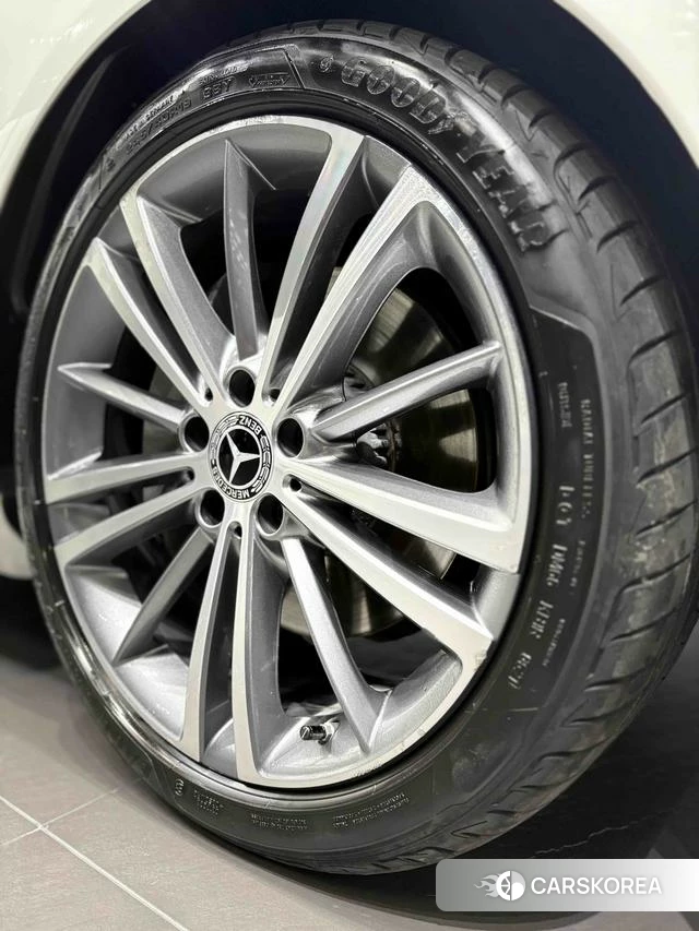 Mercedes-Benz CLS id 4213856 из Китая 17