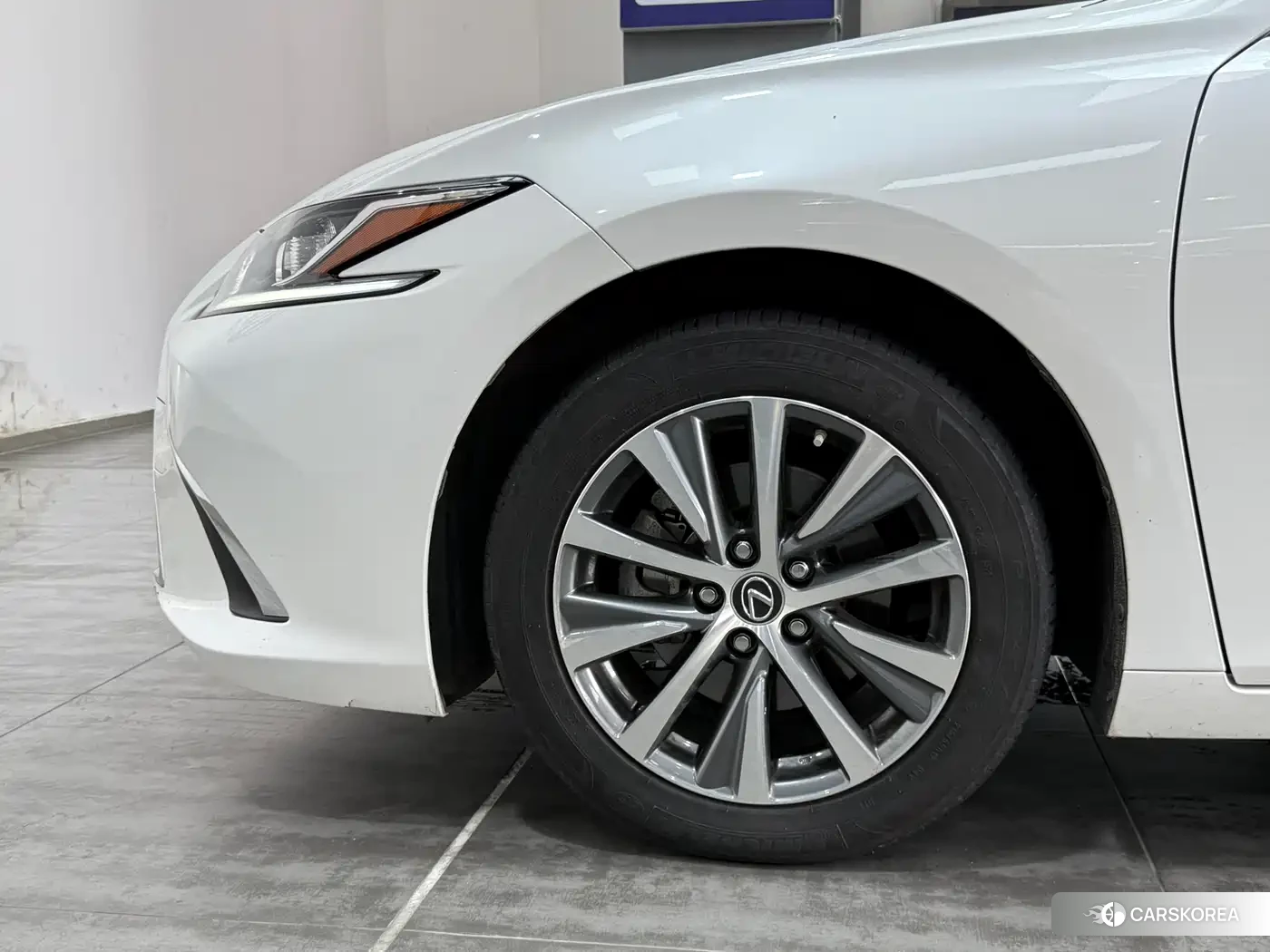 Lexus ES id 4546322 из Китая 12