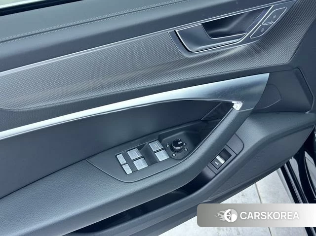 Audi A6L id 4258726 из Китая 28