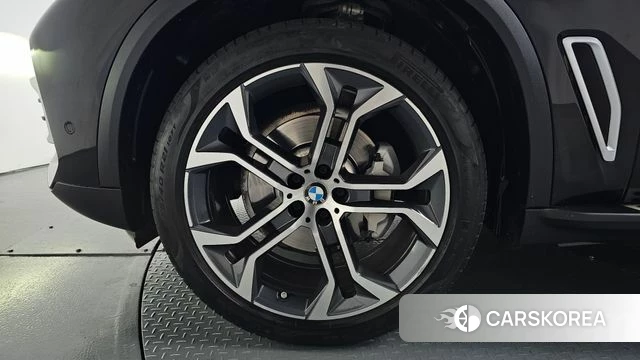 BMW X5 (G05) id 4494893 из Кореи 31