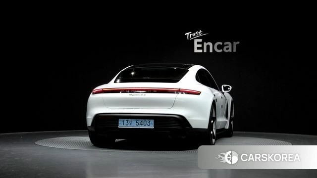 Porsche Taycan id 4202984 из Кореи 14