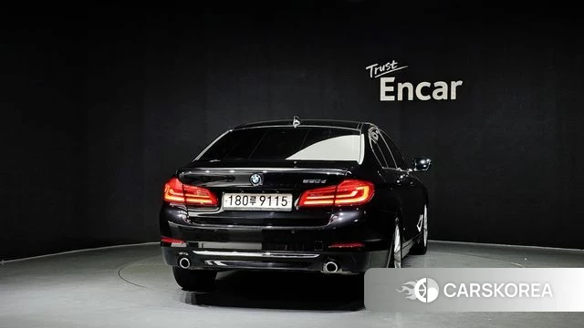 BMW 5 Series (G30) id 3873423 из Кореи 14