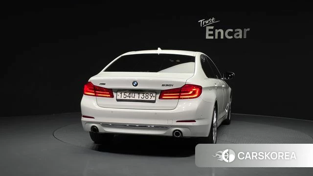 BMW 5 Series (G30) id 3936516 из Кореи 14