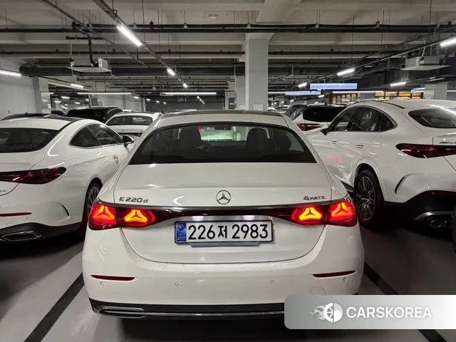 Mercedes-Benz E-Class W214 2024 Белый из Кореи, фото 6