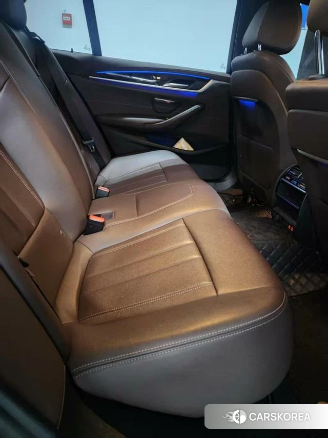 BMW 5 series 2020 Черный из Китая, фото 4