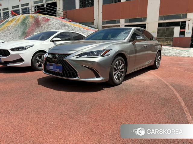 Lexus ES id 4299932 из Китая 7