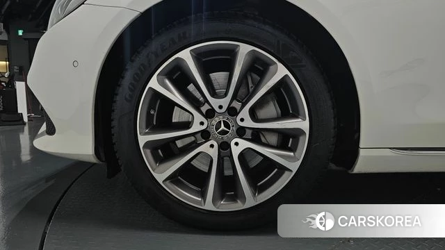 Mercedes-Benz E-Class W213 id 4882341 из Кореи 31