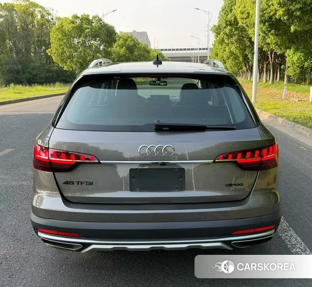 Audi A4 (import) 2021 Темно-серый из Китая, фото 4