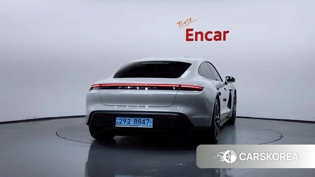 Porsche Taycan id 4428501 из Кореи 30
