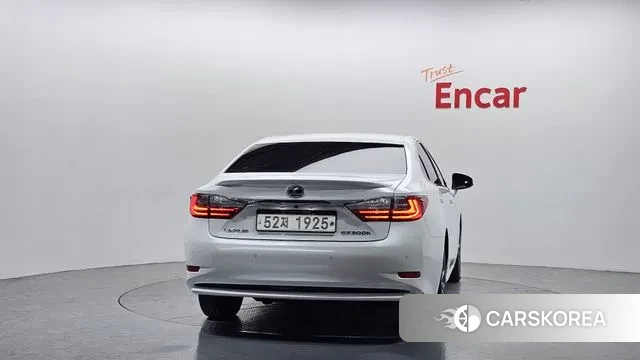 Lexus New ES300h id 3434757 из Кореи 14