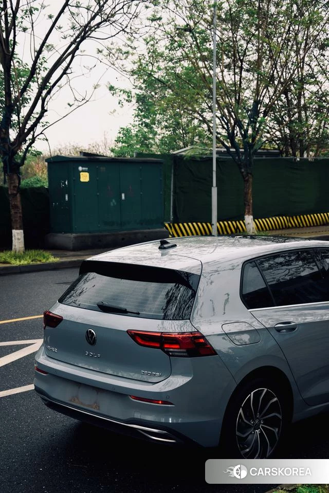 Volkswagen Golf 2022 Серебристо-серый из Китая, фото 6