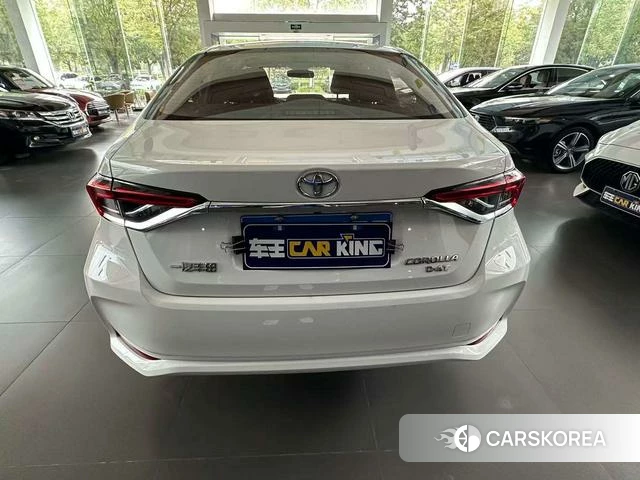 Toyota Corolla 2024 Белый из Китая, фото 5